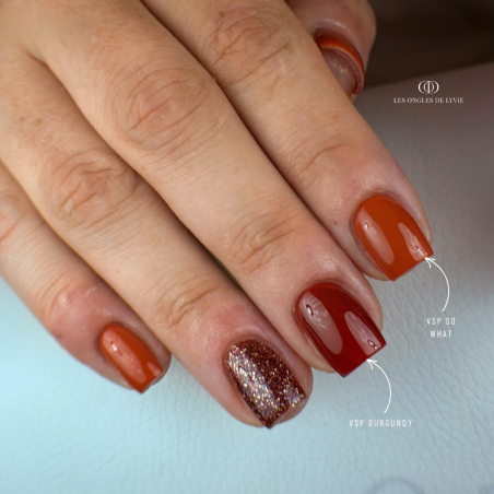 Pose carrée avec le vernis semi permanent So What, orange brique