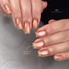 Pose carrée avec le vernis semi permanent Cat Eye Warm Silk, marron cuivre doré soie